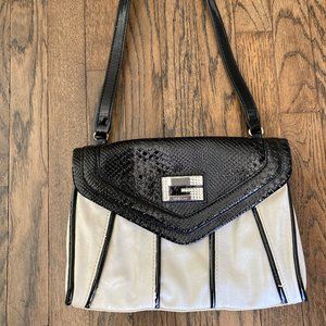 Guess Purse Black White